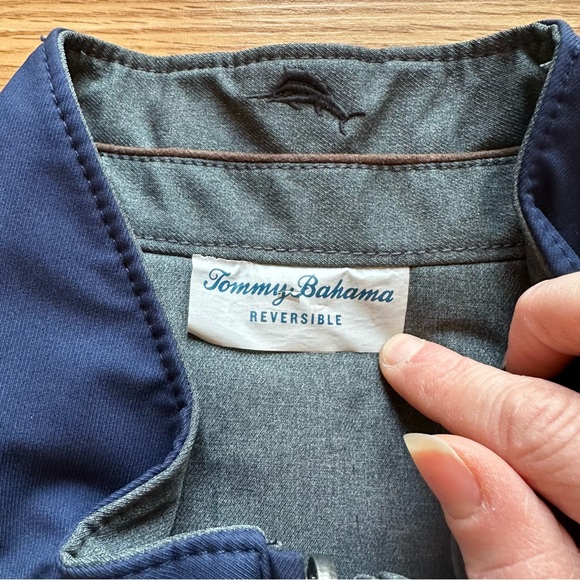 Tommy Bahama big and tall granite falls quilted men’s reversible vest - Picture 6 of 9